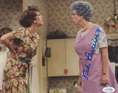 VICKI LAWRENCE SIGNED MAMA'S FAMILY 8X10 PHOTO 4 ACOA Cover
