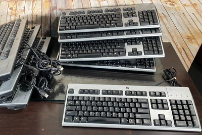 Lot of 12  HP KUS0133 Keyboard USB Silver Desktop Smart Card Terminal 434822-004 - Image 1 of 4