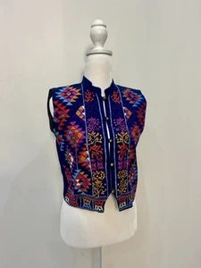 The Daily Planet Nepal 100% Algodón Chaleco Tibetano Bordado Ropa Camisa Usada en Excelente Condición - Imagen 1 de 8
