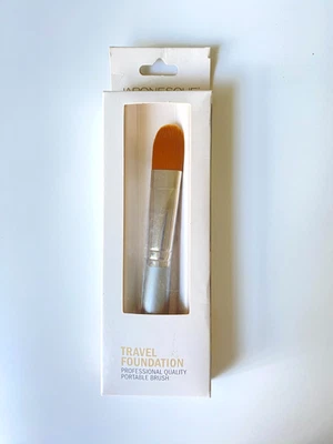 Japonesque Travel Foundation Brush Professional Quality  - Image 1 of 4