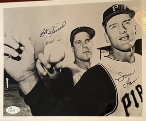 Bob Friend Vern Law SIGNED AUTOGRAPH 8x10 Photo JSA  COA PIRATES 1960 WSC - Picture 1 of 4