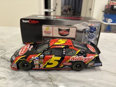 Terry Labonte 2004 Kelloggs Delphi Nascar 1/24 Diecast Team Caliber Chevy #5 - Image 1 of 4