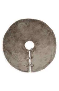 Marke Merry 284099 Faux Fur Christmas Tree Skirt in Grey Nickel - Picture 1 of 1