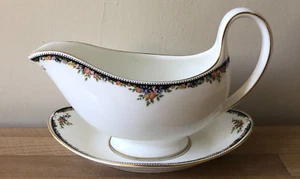 Wedgwood Osborne Gravy Boat & Underplate - Picture 1 of 5