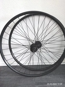 Bontrager Trek Laufradsatz MTB 29 Zoll Boost Steckachse 15x110 & 12x148 622x20mm - Bild 1 von 8