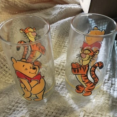 Lote De Colección De 2 Vasos Disney Pooh Y Tigger Foto 1 de 4