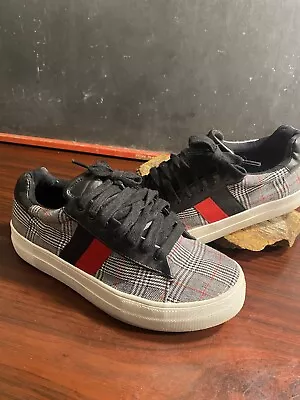 steve madden sneakers plaid womens sz 9 platform lace up blace red - Image 1 of 4