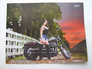 2020 Harley-Davidson Street Bob--mint full-color HD calendar pin-up photo page - Picture 1 of 1