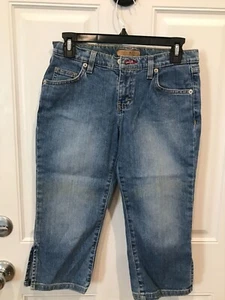 Tommy Hilfiger Womens Capri Jeans Size 3 Blue Denim Low Rise Medium Wash Fashion - Picture 1 of 9