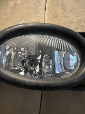 Luz antiniebla para pasajeros montada para Honda CIVIC 09-11 derecha Stanley OEM Foto 1 de 4