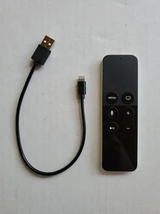 Mando a distancia Apple TV Siri - MLLC2LL/A - EMC2677 - A1513 - Nuevo cable de carga  - Imagen 1 de 4