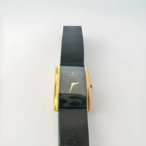 womens Movado Curved Square Glass 87-C1-420 Pre Owned Running Needs New Battery - Picture 1 of 4