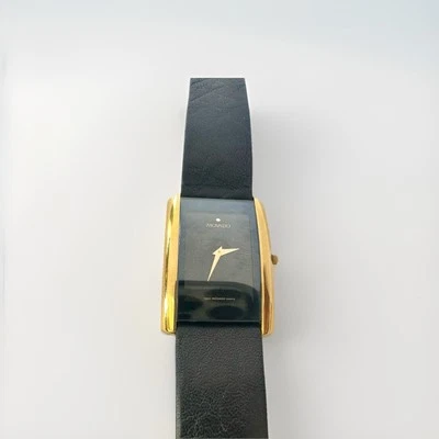 Vidrio cuadrado curvo Movado para mujer 87-C1-420 usado funcionando necesita batería nueva Foto 1 de 4