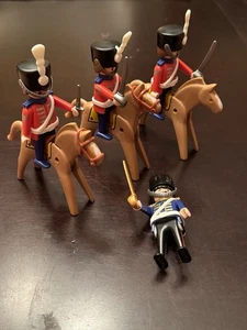 Playmobil 6305 Viktorianischer Kavallerie Offizier Rotröcke Soldaten mit Pferden lesen - Bild 1 von 10