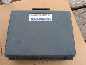 Bacharach 11-9026 Gas Analyzer Test Kit with Hard Case - Picture 1 of 9