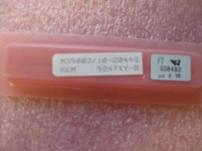 CONDENSADOR M39003/10-2044S 6.8uF 35V 10% MIL TÁNTALO KEMET (LOTE DE 1) Foto 1 de 4