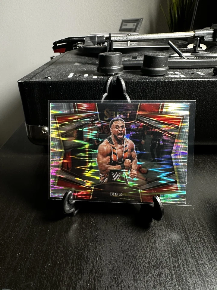 Big E Snapshots 2023 Panini Select WWE Wrestling Card # 20 Silver Flash - Image 1 of 2