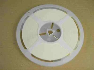 BOBINA 4000PZ CONDENSATORE 820PF 1206 CERAMICO SMD - Imagen 1 de 1