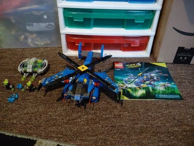 Lego 7067 Alien Conquest Jet-Copter Encounter Missing 1 Mini Fig Head  1 Sticker - Image 1 of 4