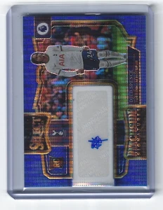 💎 2022-23 Panini Select Premier League – Djed Spence Pitchside Blue Pulsar Auto - Picture 1 of 2
