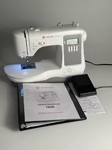 Singer Confidence 7640 Sewing Machine Incl Power And Foot Pedal! Works Tested! - Picture 1 of 11