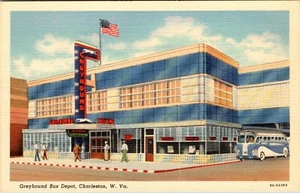 CHARLESTON, WEST VIRGINIA - GESCHÄFTIGES WINDHUNDBUS-DEPOT - ALTE LEINEN-POSTKARTE - Bild 1 von 2