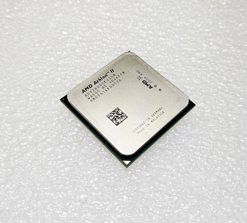 AMD Athlon II X2 260 3.2 GHz - ADX260OCK23GM Socket AM2+/AM3 - Image 1 of 1