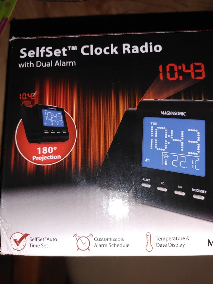 Magnasonic MAG-MM176K AM/FM Projection Clock Radio Dual Alarm self set - Image 1 of 1