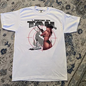 2000s Y2K Hunting For Tail T-Shirt Vintage Medium Bikini Deer Buck - Bild 1 von 3
