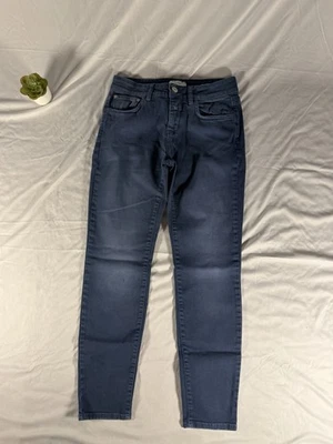 Pantalones de mezclilla ajustados azules cerrados para mujer talla 25 hechos en Italia Foto 1 de 4