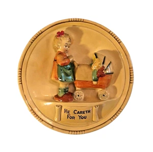 Placa de guardería de 1940 "He Careth For You" decoración de núcleo de abuela 6,5" tipo abejorro de colección - Imagen 1 de 9