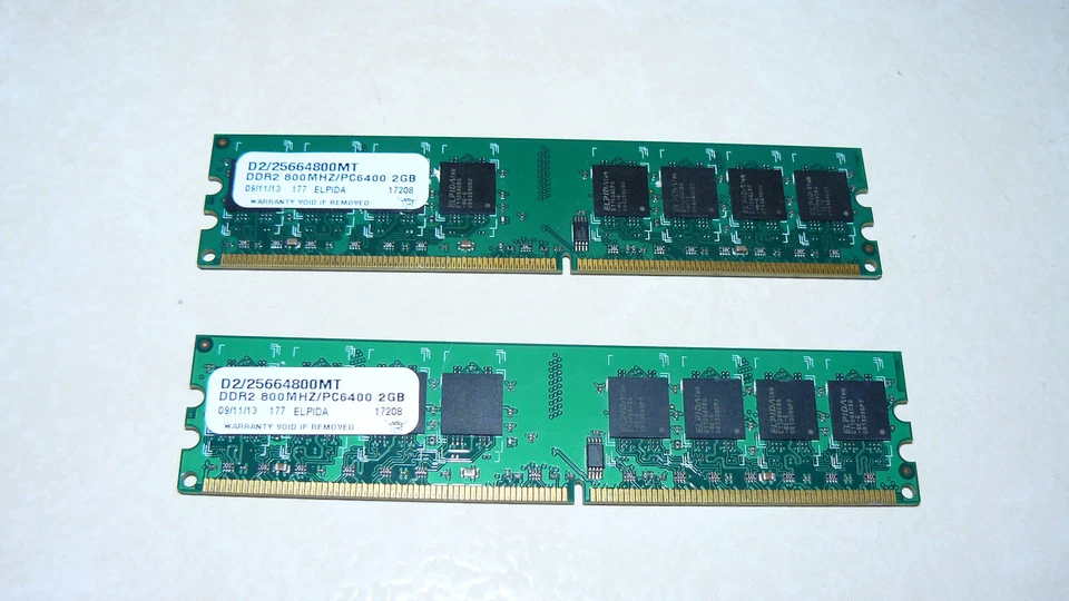 2 barrettes memoire DDR2 (2 x 2Go) PC2-6400 - Photo 1/1