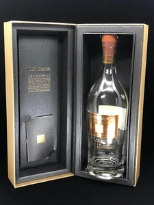 GLENMORANGIE 18 Yrs EXTREMELY RARE BOTTLE AND BOX - 750ml DISPLAY ONLY - Picture 1 of 4