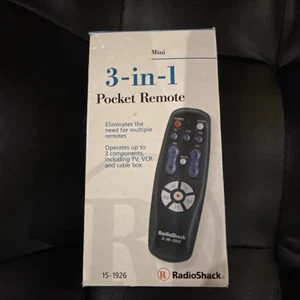 Radio Shack 3 in 1 Easy to Use Universal Remote Control 15-1926 New in Box - Picture 1 of 5