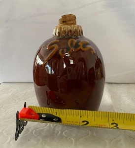 Vintage USA Made Hull Pottery Brown Drip Glaze Salt Shaker Cork Top - Picture 1 of 4