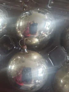 8 alte Weihnachtsbaumkugeln silber   5 cm Durchmesser  - Bild 1 von 3