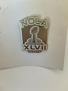 SUPER BOWL 47 XLVII NFL NOLA PIN BADGE BUTTON 2-3-2013 New Orleans on Card New