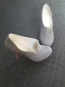 Women's Grey Kosheen Stiletto - Size 35 - Brand New - Picture 1 of 8