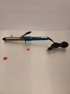 Hierro rizador de cerámica de 1 pulgada de 1 pulgada de cerámica turmalina Infiniti Pro by Conair Nano CD107TP - Imagen 1 de 8
