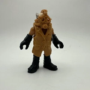 Modellino Imaginext SCIENZIATO PAZZO e maschera antigas accessorio borsa cieca serie 4 - Foto 1 di 4
