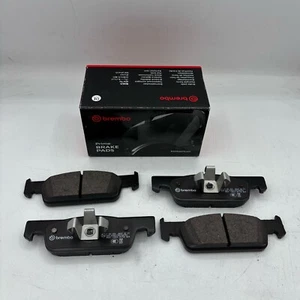 KIT PATTINI FRENO PASTIGLIE FRENO BREMBO SMART 453 TWINGO 0.9 1.0 - Foto 1 di 2