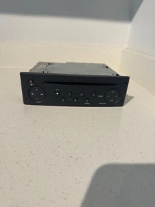 RENAULT Laguna Clio Megane Scenic RADIO CD HEAD UNIT 8200483751 - Picture 1 of 4