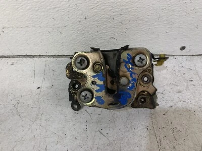 Nissan D21 1986-1993 camioneta de carrocería dura pasajero derecho pestillo de puerta manual fabricante original Foto 1 de 3