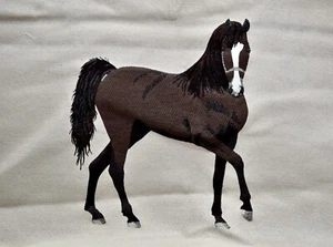 Embroidered Horse Fabric,Large Brown Horse w/White Nose,27"x 25.4" - Picture 1 of 2