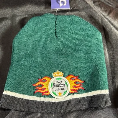 Gorro de fútbol Santos Laguna sin puños Foto 1 de 2