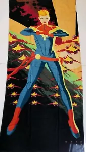 Captain Marvel Strand Bad Pool Handtuch NEU Beutekiste Avengers - Bild 1 von 4
