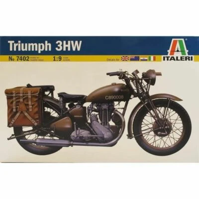 ITALERI 7402 Triumph Motorbike 1:9 Bike Model Kit - Image 1 of 3