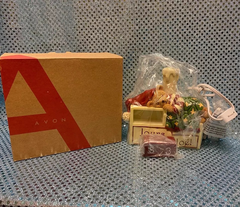 AVON Contagem Regressiva de Natal com Lâmpada, Luz Noturna Urso de Pelúcia Adormecido Vintage 2008 - Imagem 1 de 1