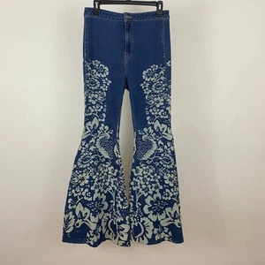We The Free - Free People Just Float On Printed Flare Jeans - Young Hearts - 28 - Picture 1 of 8