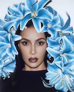Brand New Vogue Photo CHINA Kim Kardashian June 2024 Edition Magazine - Foto 1 di 5